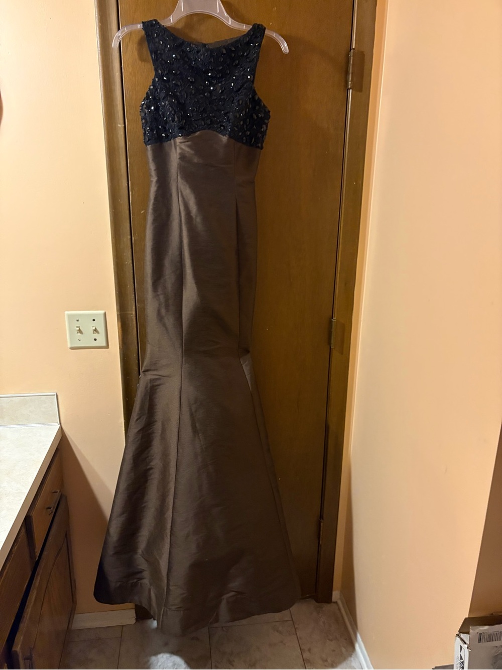 ML Monique Lhuillier Chocolate Embellished Bodice Mermaid Gown